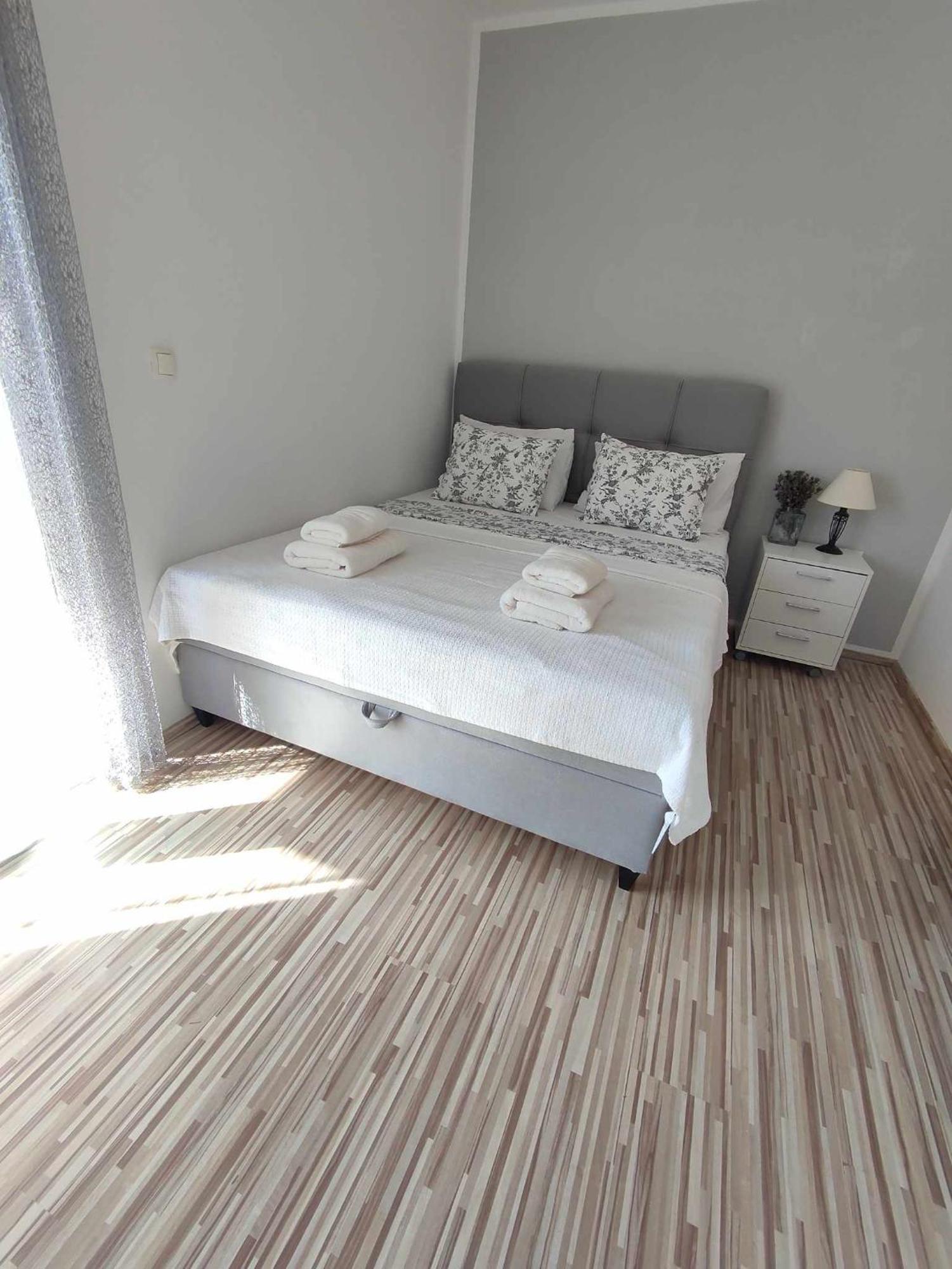 Three Lions Apartment Number 2 Πούλα Εξωτερικό φωτογραφία
